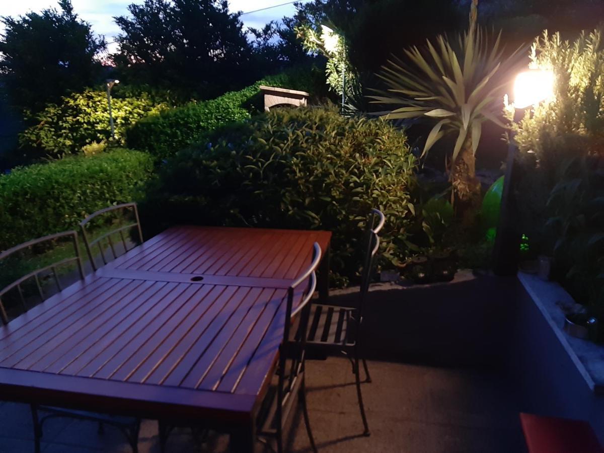 Apartment Tina Istra Буйе Екстериор снимка
