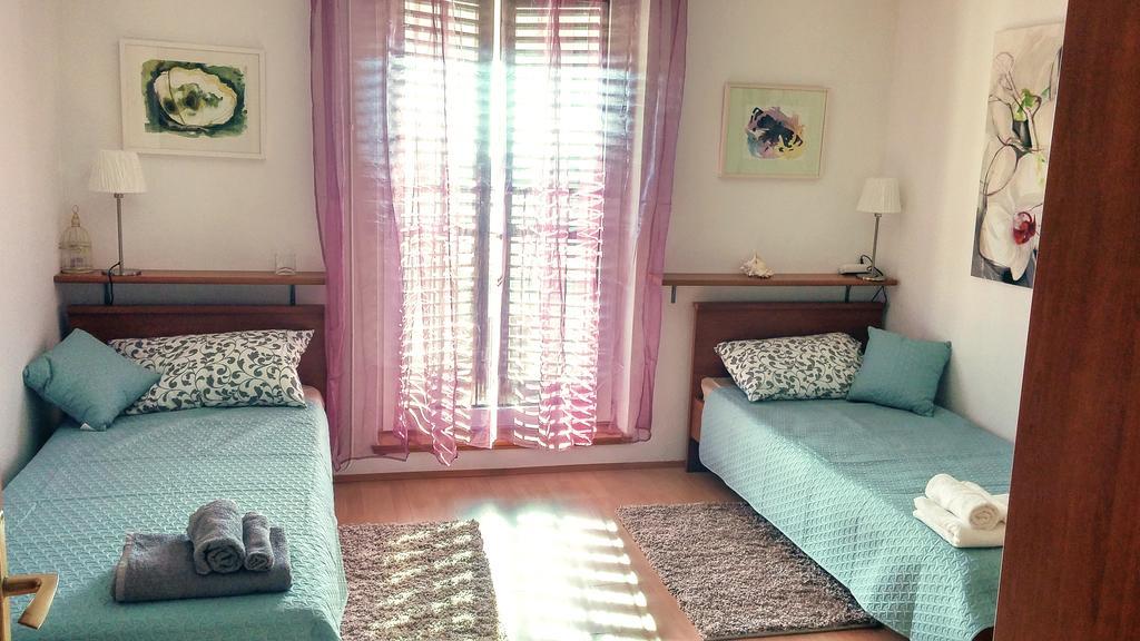 Apartment Tina Istra Буйе Екстериор снимка