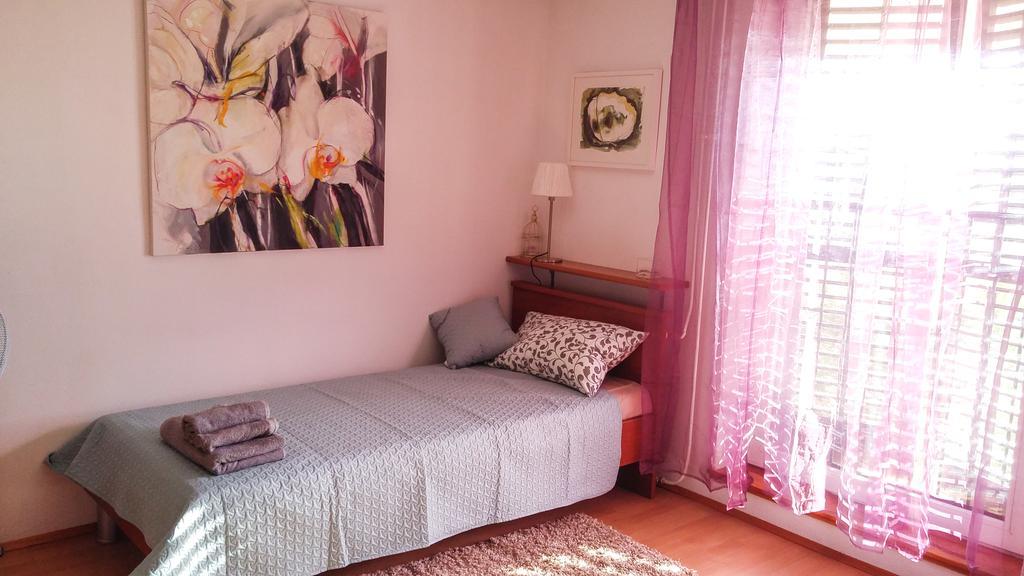 Apartment Tina Istra Буйе Екстериор снимка