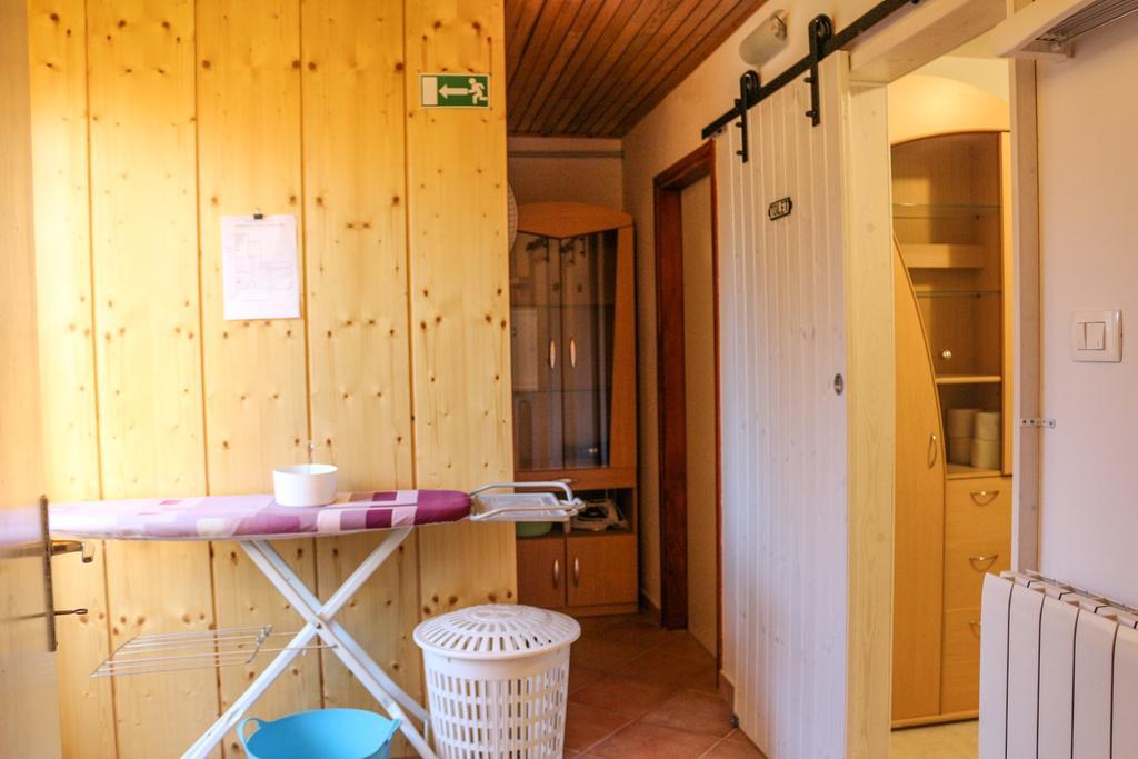 Apartment Tina Istra Буйе Екстериор снимка